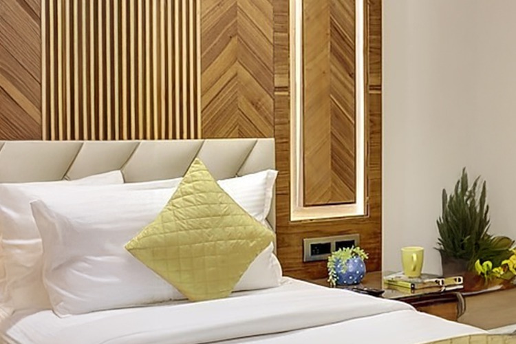 Luxury Twin Room With Window